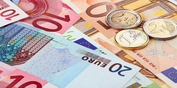 Ζεστό χρήμα στην εστίαση: Έως 100.000 ευρώ ανά επιχείρηση – Τα κριτήρια ένταξης και οι δικαιούχοι