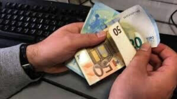 Επίδομα 534 ευρώ : Πότε θα καταβληθεί – Ποιοι οι δικαιούχοι