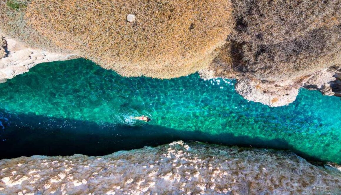 Milos-Papafragas-beach