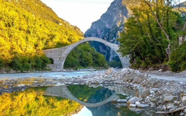 Το βραβείο Europa Nostra στη Γέφυρα Πλάκας