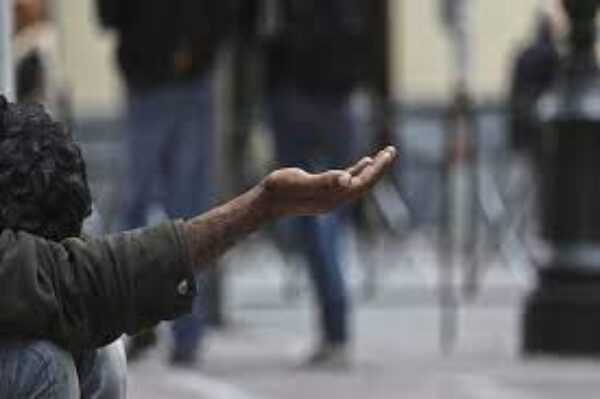Φτώχεια και ανθρώπινη υποδούλωση στις μέρες μας