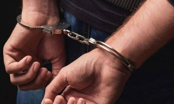 Συνελήφθησαν δύο αλλοδαποί για πλαστογραφία πιστοποιητικών και παράνομη είσοδο στη χώρα