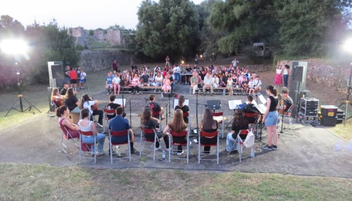 ΕΞΩΦΥΛΛΟ (7)