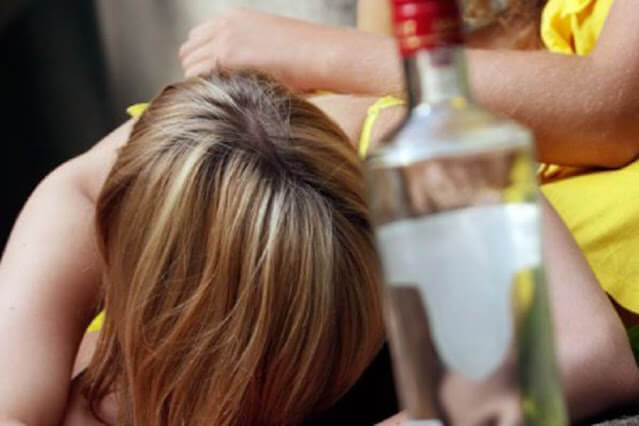 μεθυσμένο κορίτσι